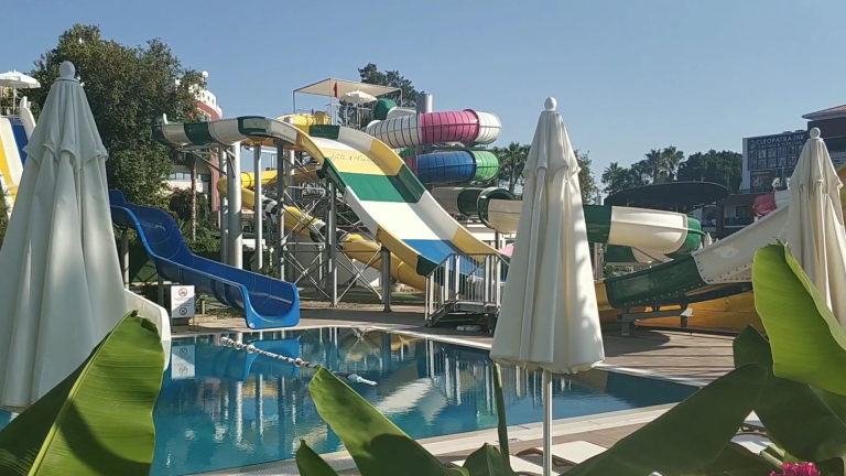 Club Aqua Plaza