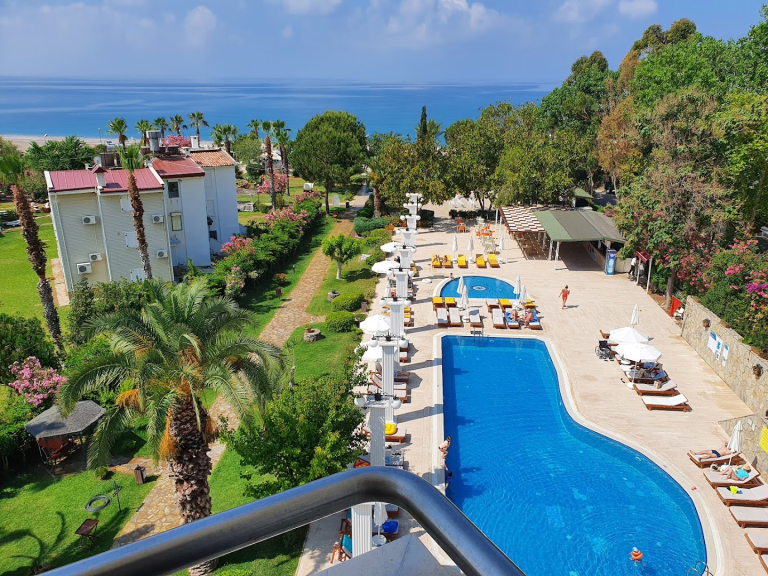 Club Aqua Plaza