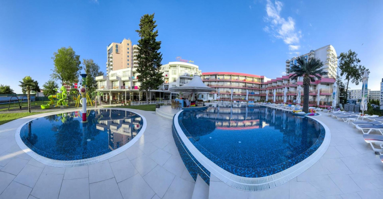 Flamingo Beach Hotel