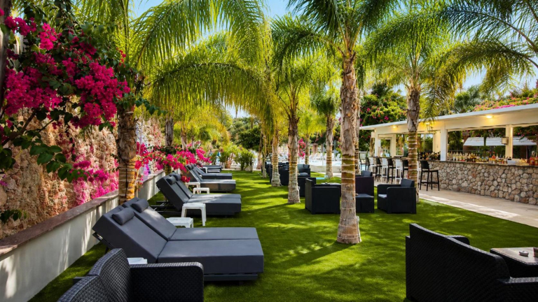 Corfu Hotel