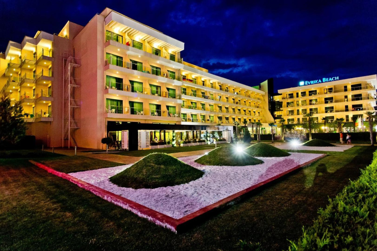 DIT Evrika Beach Club Hotel