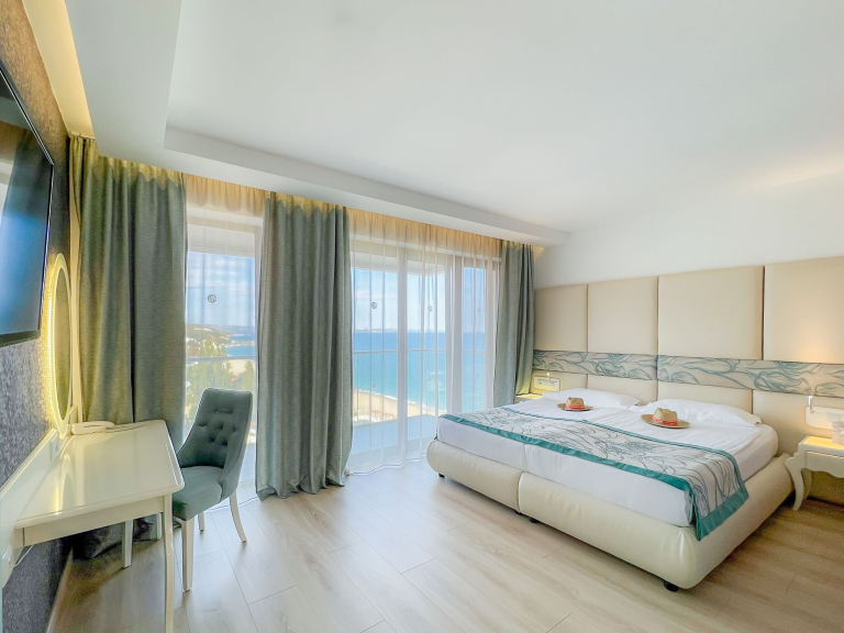 GRIFID Metropol Hotel