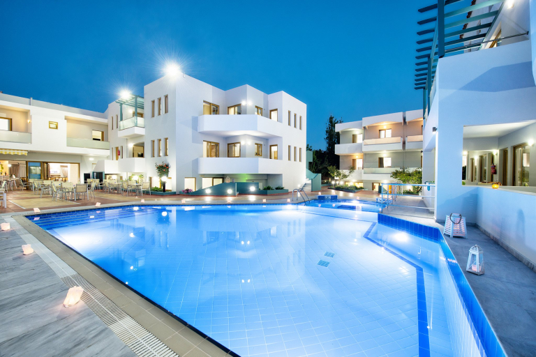 Mary Hotel Apartments & Mary Royal 4*