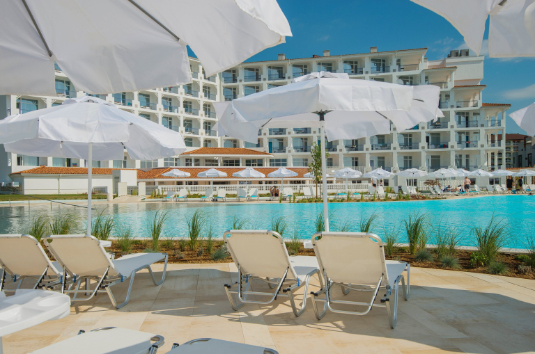 Sunrise Blue Magic Resort