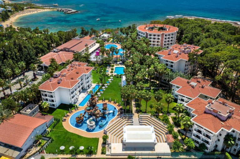 Utopia Resort & Residence 5*