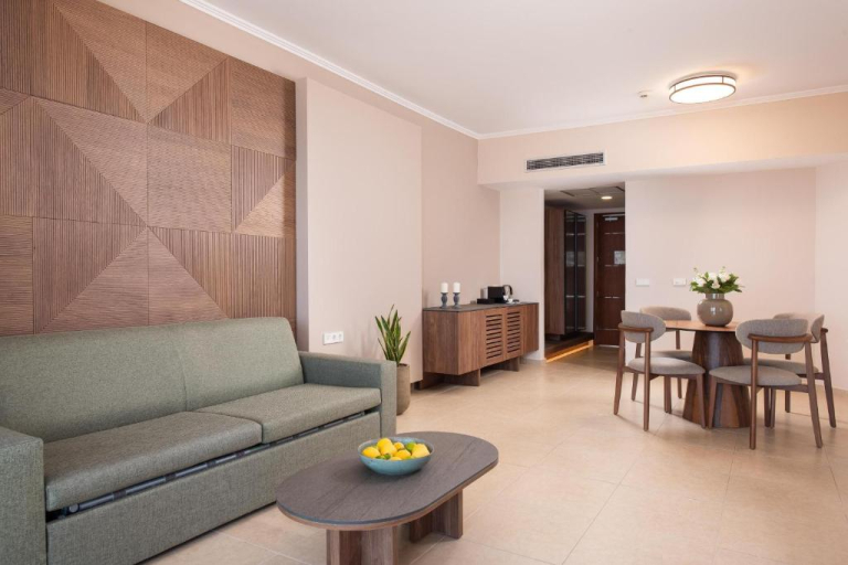 Kresten Royal Euphoria Resort