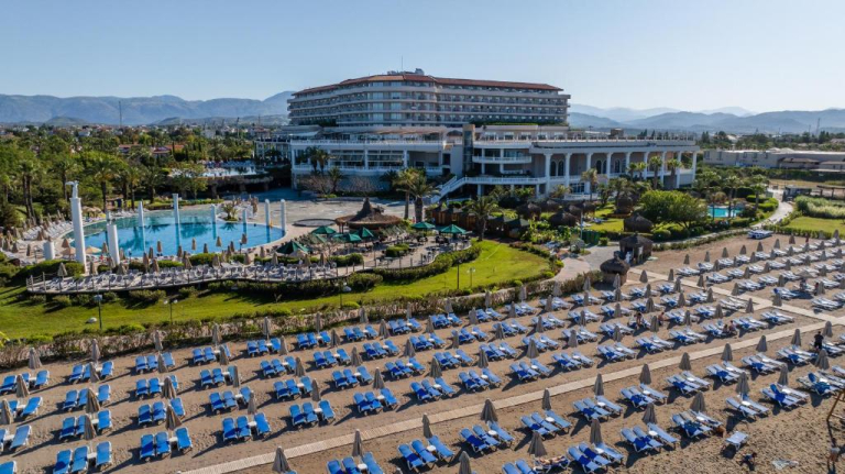 Starlight Resort 5*