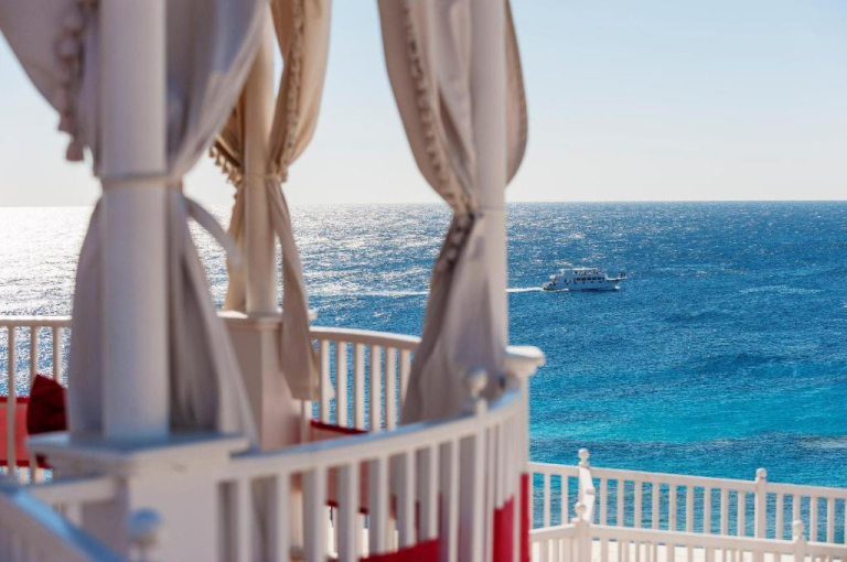 Reef Oasis Beach Resort