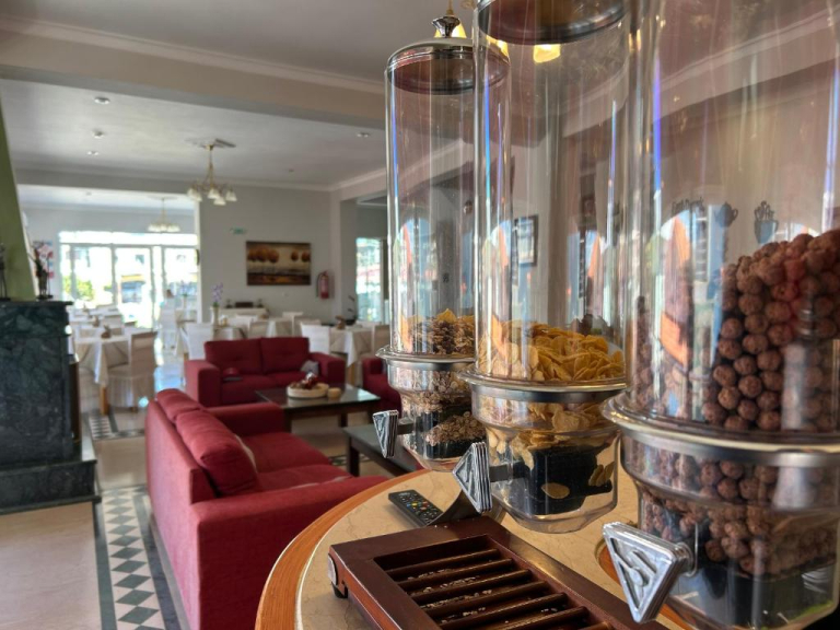 Brati II Beach Hotel