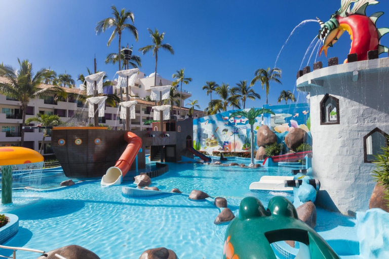 Crown Paradise Club 5*