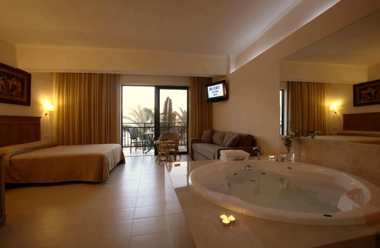 Atlantis Beach Hotel