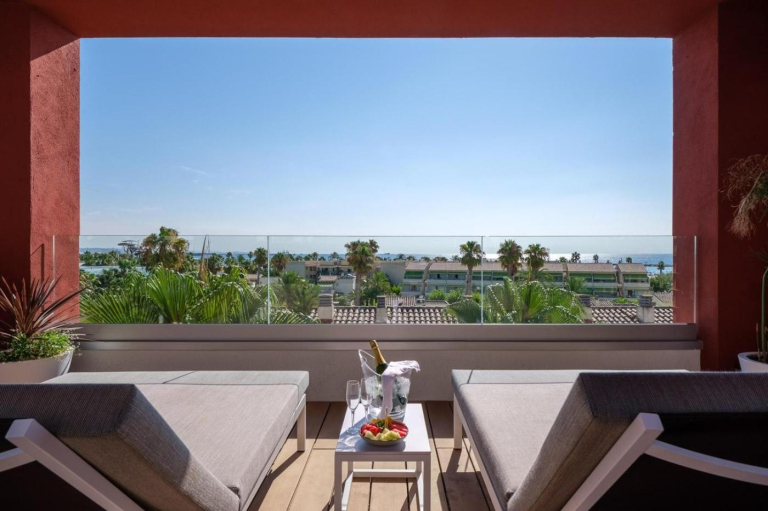 Oassium Hotel - Adults Only