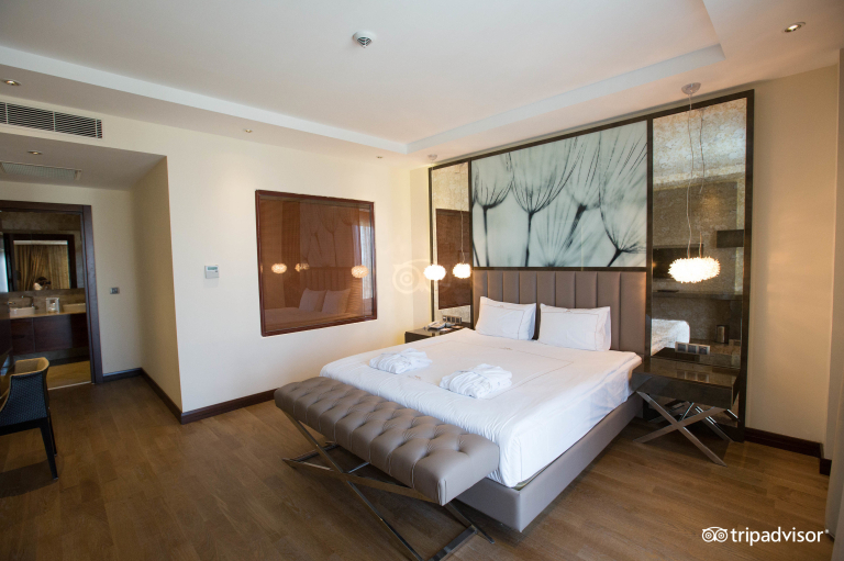 Bellis Deluxe Hotel