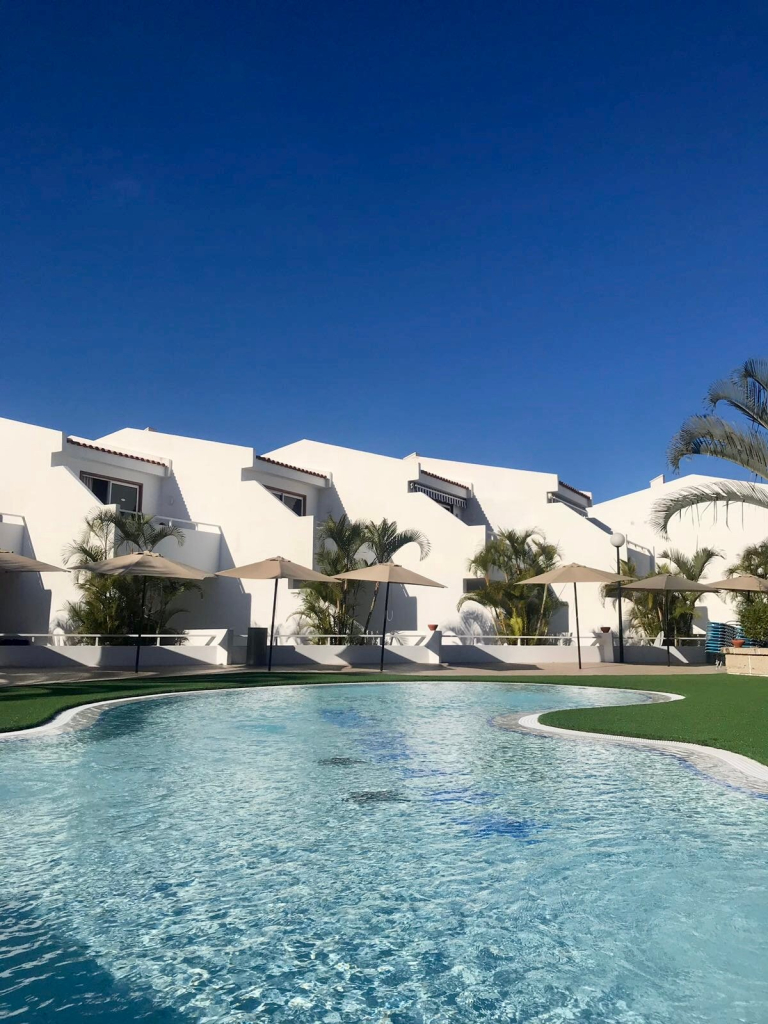 Malibu Park Apartments 3*