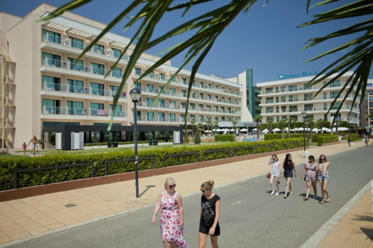 DIT Evrika Beach Club Hotel