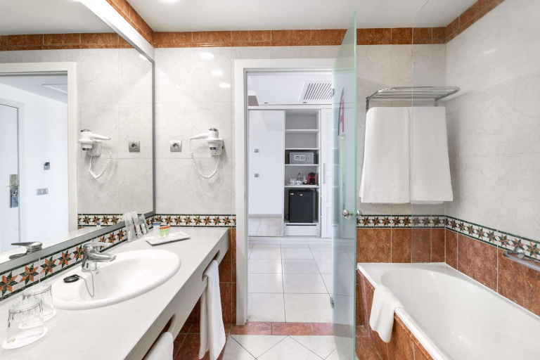 Alexandre Hotel La Siesta