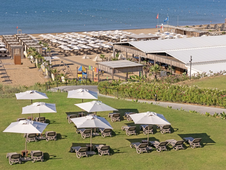 Jacaranda Luxury Resort