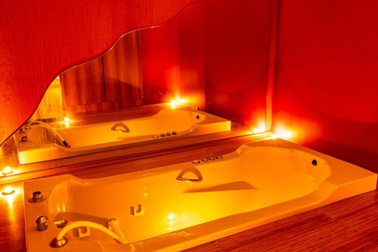 Ambassador Plaza Hotel