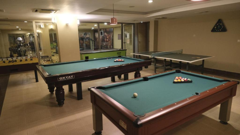 Ambassador Plaza Hotel