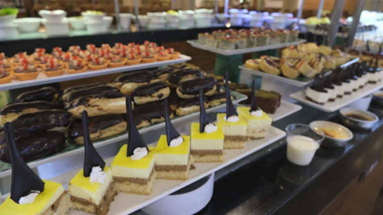 Ambassador Plaza Hotel