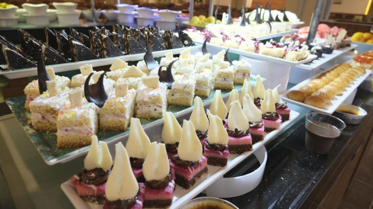 Ambassador Plaza Hotel