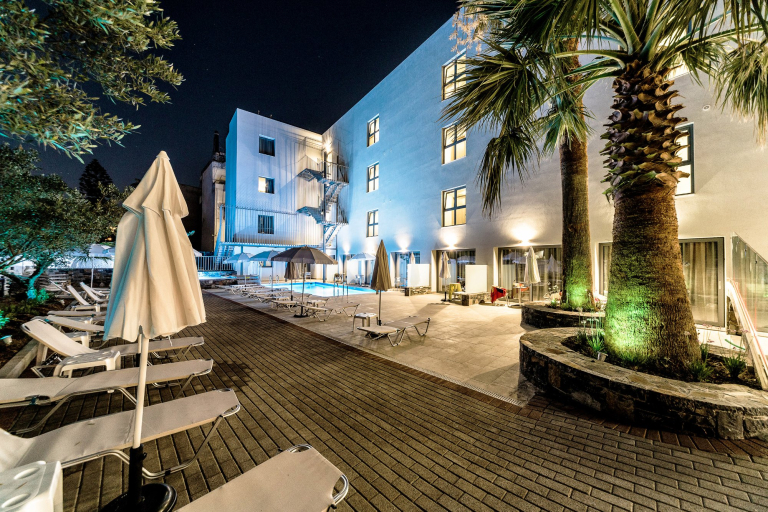 Pollis Hotel 4*