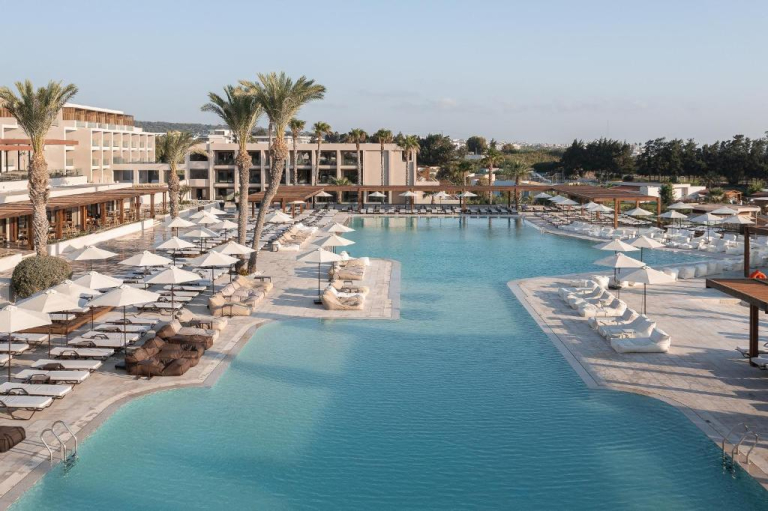 Helea Lifestyle Beach Resort 5*