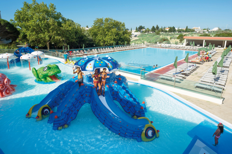 Ukino Family Palmeiras Village