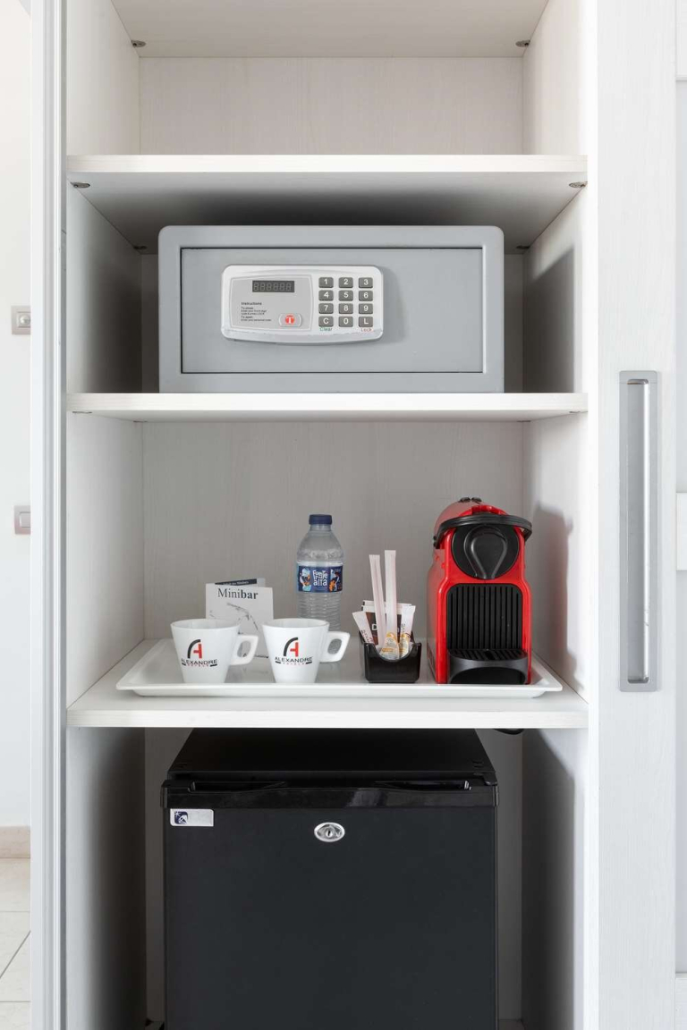 Alexandre Hotel La Siesta