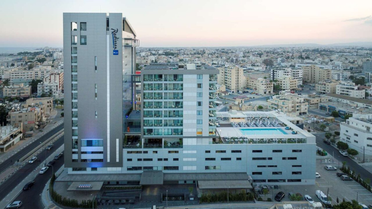 Radisson Blu Hotel Larnaca 4*