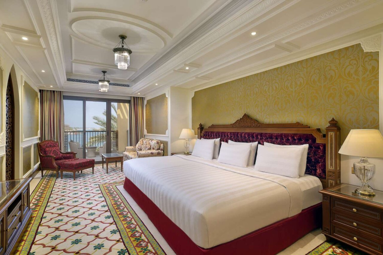 DoubleTree by Hilton Resort & Spa Marjan Island 5*