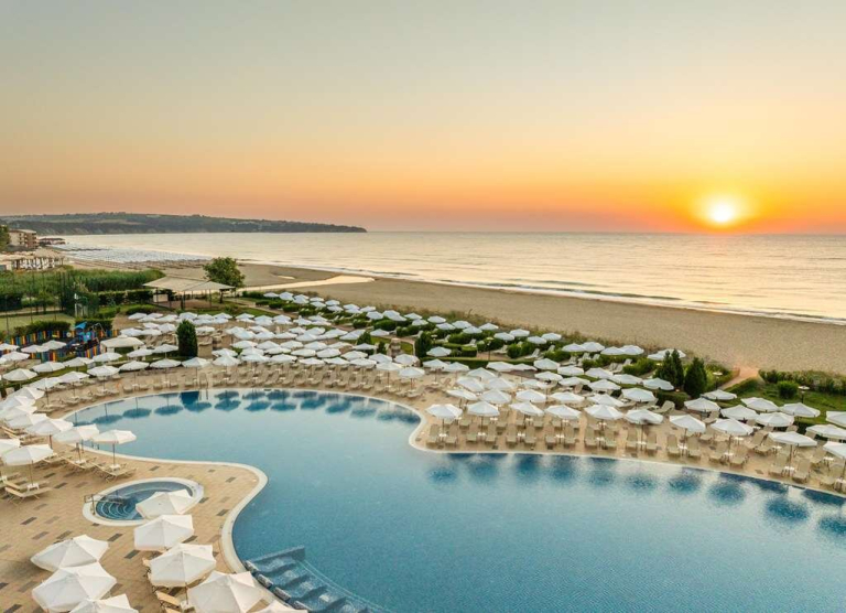 Alua Helios Bay 4*