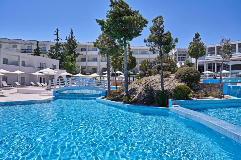 Kiotari Miraluna Resort 4*