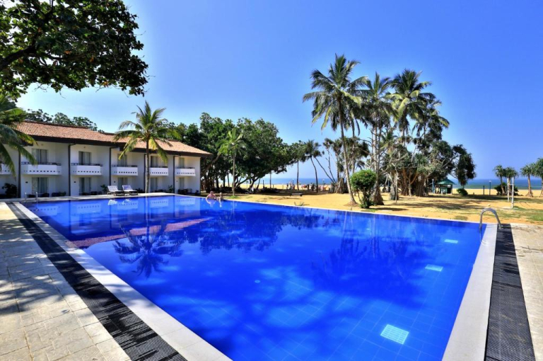 Hibiscus Beach Hotel