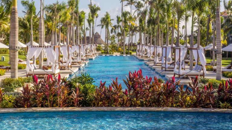 Secrets Royal Beach Punta Cana 5*