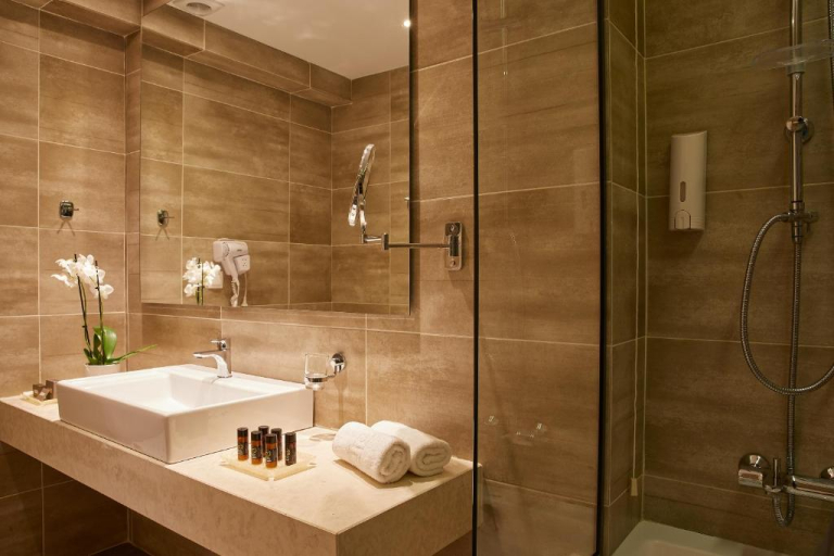 Delfinia Hotel