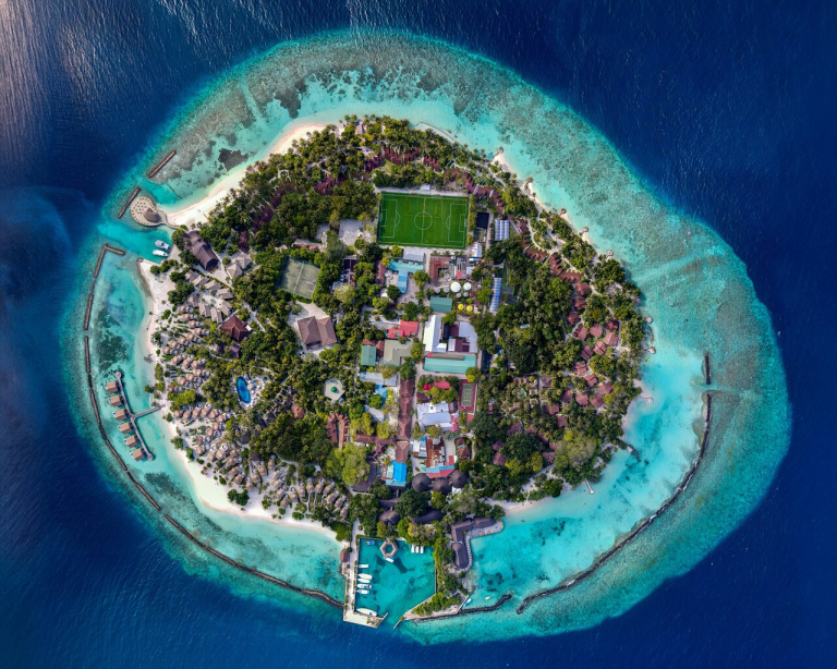 Bandos Maldives 4*