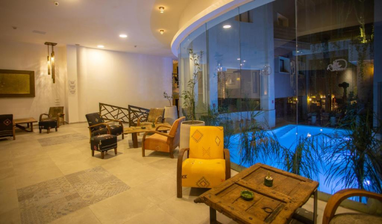 Dellarosa Hotel Suites & Spa