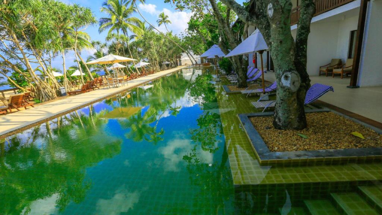 Pandanus Beach Resort & Spa