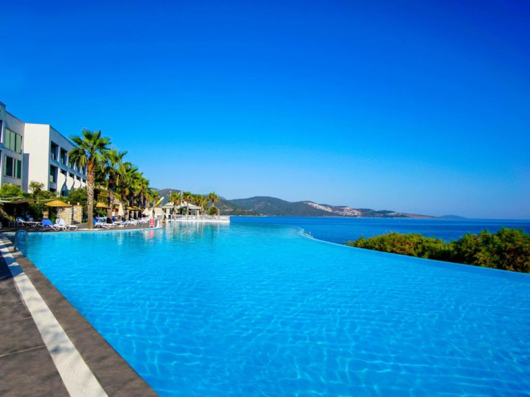 Blue Dreams Resort & Spa