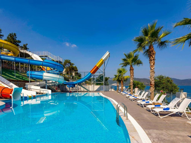 Blue Dreams Resort & Spa