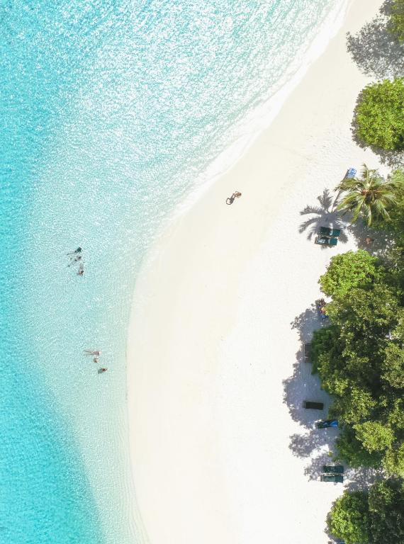 Royal Island Resort & Spa