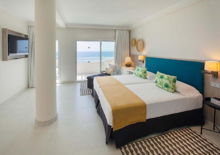 Corallium Dunamar by Lopesan