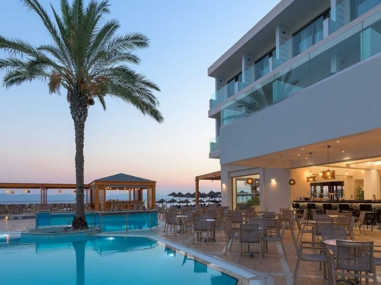 Avra Beach Resort Hotel & Bungalows 4*