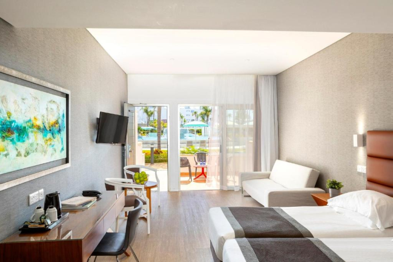 Faros Hotel
