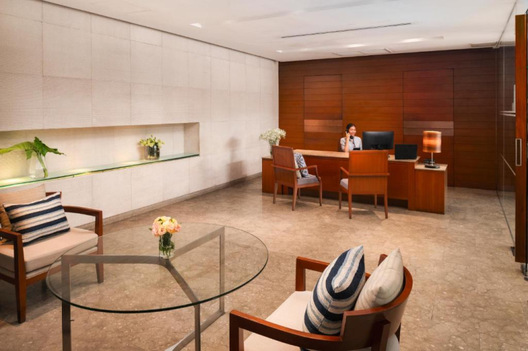 Woodlands Suites  