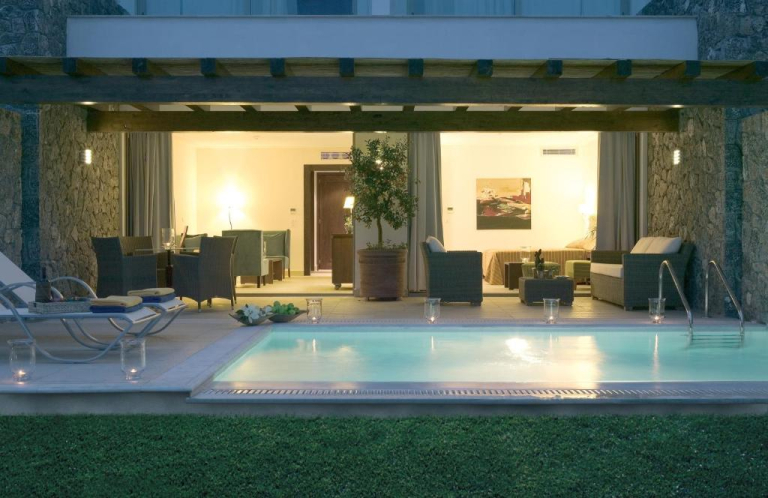 Kontokali Bay Resort & Spa