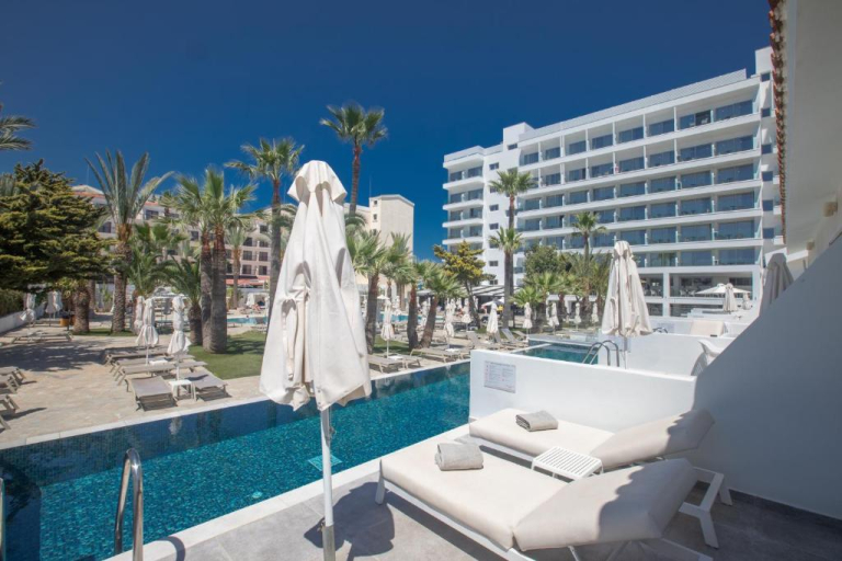 Bohemian Gardens Hotel