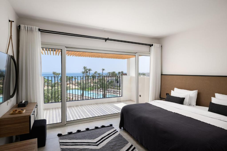 Serry Beach Resort 