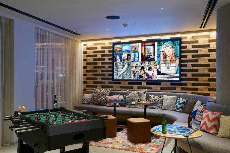 Moxy Patra Marina